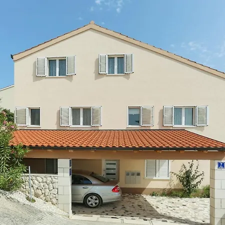 Mikulić Hotel apartamentowy 4*