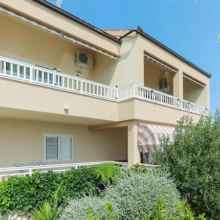 Mikulić Hotel apartamentowy Sevid