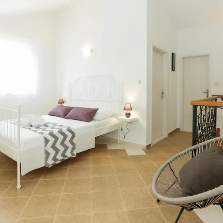 Aparthotel Mikulic