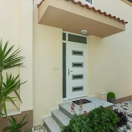Hotel apartamentowy Mikulić 4*