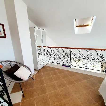 Mikulic Aparthotel 4*